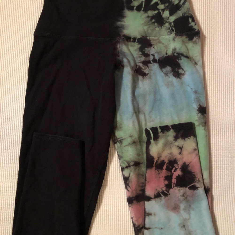 Electric & Rose Leggings - Picture 2 of 3